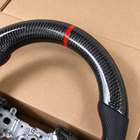 Volant personnalisé en fibre de carbone avec cuir perforé, surpiqûres rouges et marqueur supérieur rouge pour Lexus RX NX GX IS ES GS LS LX