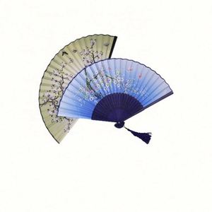 Éventail pliable en soie et bambou, ajouré avec franges, pour la maison, la danse, les fêtes et la décoration de mariage - Product Image 6