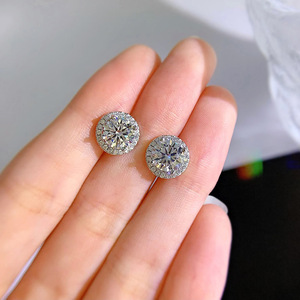 Pendientes de tuerca finos clásicos elegantes para mujer, nueva inserción redonda de taladro completo con circón - Product Image 3