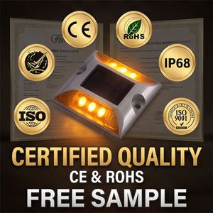 Borne de signalisation routière solaire en aluminium de qualité supérieure avec technologie de batterie au lithium pour une durée de vie prolongée dans les climats tropicaux - Product Image 4