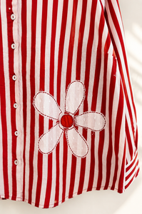 Camisa tejida holgada con rayas de margaritas para mujer |   Top informal estampado con logo frontal y bordado de parche |   Ropa Cómoda para Uso Diario - Product Image 6