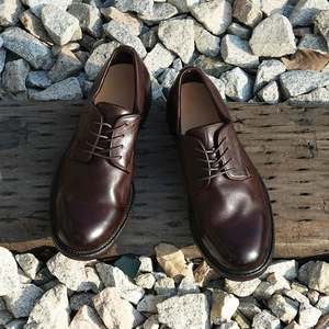 Chaussures derby en cuir véritable pour hommes, faites à la main, à la mode, rétro, à semelle épaisse, bout rond, à lacets. - Product Image 3