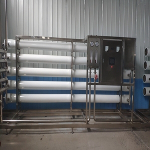 Sistema de purificación de agua potable pura comercial Ultrafiltración RO EDI con motor PLC y componentes de núcleo de rodamiento 220V - Product Image 5