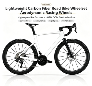 Jeu de roues de vélo de route en fibre de carbone léger, roues de course aérodynamiques pour des performances à haute vitesse et personnalisation OEM ODM - Product Image 1
