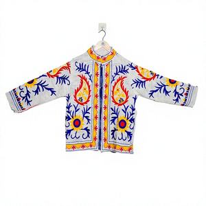 เสื้อแจ็คเก็ตบอมเบอร์ผ้าฝ้ายปักลายซูซานี งานถักมือ สำหรับผู้หญิง ลายดอกไม้ สไตล์โบโฮ สำหรับฤดูใบไม้ร่วงและฤดูหนาว เป็นมิตรกับสิ่งแวดล้อม ระบายอากาศได้ดี เหมาะสำหรับงานเทศกาล - Product Image 1