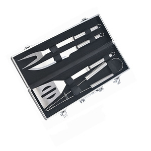 Juego de Utensilios de Acero Inoxidable de Alta Calidad con Cepillo para Barbacoa y Estuche de Aluminio, Apto para Alimentos - Product Image 2