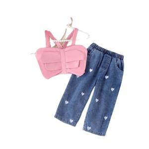 ชุดเสื้อผ้าเด็กผู้หญิงสำหรับฤดูร้อน ชุดลำลอง เสื้อกั๊กผูกโบว์สีพื้น กางเกงยีนส์ลายหัวใจ สำหรับเด็กวัยเตาะแตะ ชุดสองชิ้น - Product Image 5