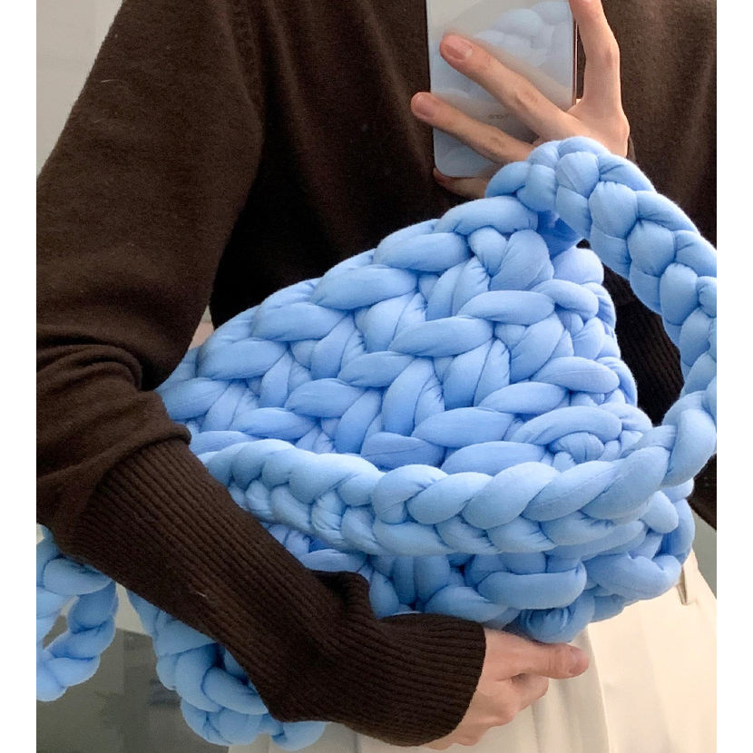 Paquet moyen paquet de produit fini [note couleur]