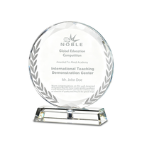 Cadeau de récompense de décoration de trophée en cristal lumineux personnalisé créatif haut de gamme et élégant nouvellement conçu