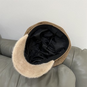 Casquette octogonale rétro japonaise en daim avec boucle de ceinture et garniture en peluche, chapeau d'hiver unisexe pour adulte, couleur unie, élégant pour les trajets quotidiens - Product Image 4