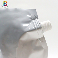 Sachet de liquide de remplissage debout en plastique personnalisé 30ml 200ml 250ml pochette à bec verseur pour shampoing boisson jus de lait