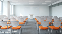 Chaise de formation en gros avec dossier ventilé, assise en tissu doux, pieds en métal argenté, légère, pour école, bureau, conférence, visiteur