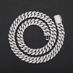 Chaînes de colliers pour hommes de 12 mm, style Ice Out Cuban Link, plaquées <span class=keywords><strong>or</strong></span> 14K 18K, <span class=keywords><strong>en</strong></span> laiton et zircone - Product Image 2