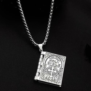 Nuovi arrivi <span class=keywords><strong>collana</strong></span> cristiana Flip <span class=keywords><strong>collana</strong></span> libro bibbia all'ingrosso <span class=keywords><strong>collana</strong></span> croce creativa gioielli regali per Christian - Product Image 5