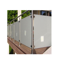 Poteau rond en acier inoxydable pour garde-corps en verre, design robuste avec base à bride et support de serrage pour verre