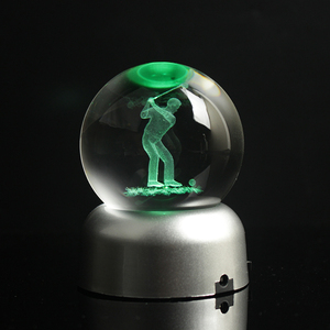 Balle de golf en verre gravée au laser de 60 mm avec base LED, trophée souvenir <span class=keywords><strong>pas</strong></span> <span class=keywords><strong>cher</strong></span> - Product Image 5