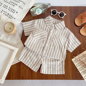 Ensemble 2 pièces chemise et short rayés en coton et lin pour tout-petits garçons – <span class=keywords><strong>Tenue</strong></span> décontractée respirante à revers pour l'été – Vêtements pour enfants en gros - Product Image 3