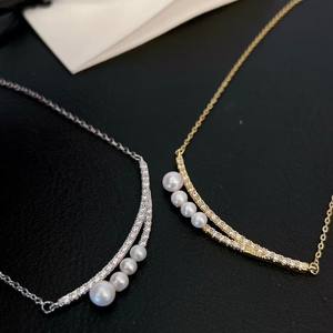 Collar Versátil con Colgante de Perla de Agua Dulce en Oro, Plata y Blanco para un Estilo Sencillo en el Principio del Verano - Product Image 2