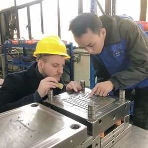 Tùy chỉnh Thiết kế khuôn phun cho các nhà sản xuất sản phẩm gia dụng 'tùy chỉnh nhựa <span class=keywords><strong>EVA</strong></span> ép phun bộ phận Nhà cung cấp - Product Image 4