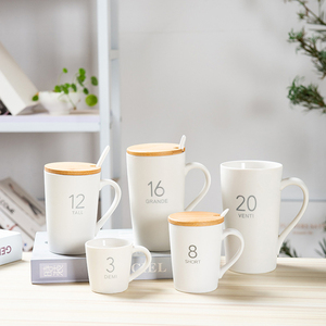 Mug à café en céramique classique écologique personnalisable avec couvercle en bois - Passe au lave-vaisselle Cadeau de voyage pour le café, le thé, la bière, les fêtes - Product Image 2