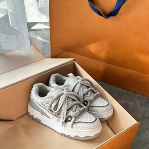 Vente en gros de baskets de marque de haute qualité pour femmes, chaussures de marche de luxe pour hommes, chaussures de sport personnalisées en cuir véritable de luxe - Product Image 2