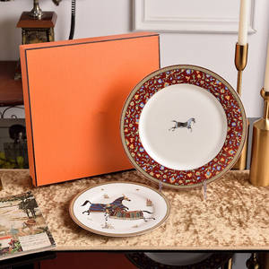 Ensemble de 4 pièces de vaisselle en porcelaine fine de haute qualité, tasses à café et soucoupes, assiettes à dîner pour mariage, vente en gros - Product Image 3