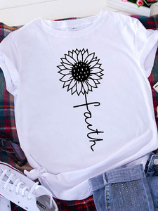 Camiseta de <span class=keywords><strong>Mujer</strong></span> al por Mayor, Personalizada, Veraniega, Popular, con Estampado de Corazón de Dibujos Animados, Juvenil, Hermosa, Moderna, Informal, de Manga Corta - Product Image 1