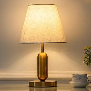 Lampe de table de style rétro européen, sensation de luxe haut de gamme, style nordique américain, lampe de chevet pour chambre à coucher, dortoir, bureau, étude - Product Image 4