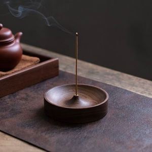 Plateau porte-encens rond artisanal en bois de base chinoise pour cérémonie du thé et Bakhoor - Product Image 2