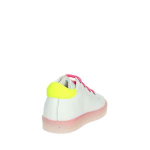 Sneakers da Ragazza Falcotto Bianche con Design a Stelle Fucsia, Scarpe Trendy in Tela - Product Image 3