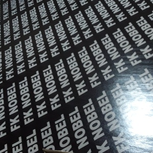 <span class=keywords><strong>Prix</strong></span> direct usine 4 * 8ft Film imprégné phénolique Film de surface phénolique de contreplaqué - Product Image 2