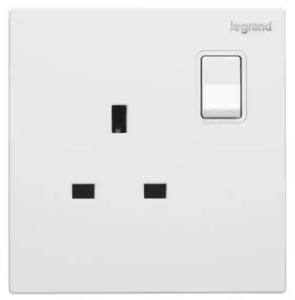 <span class=keywords><strong>Prise</strong></span> murale standard britannique 13A d'origine et authentique <span class=keywords><strong>avec</strong></span> <span class=keywords><strong>interrupteur</strong></span> - Product Image 1