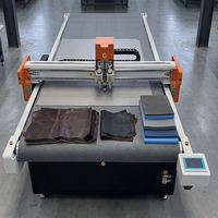 Machine de découpe numérique CNC de haute précision sans moule, à couteau vibrant automatique, pour tapis de sol de voiture