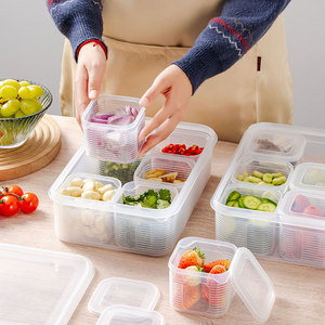 Juego de recipientes cuadrados de plástico para almacenar alimentos con tapa abatible y compartimentos divididos para uso en pícnic y refrigerador. - Product Image 2