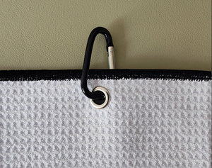 Tùy Chỉnh Màu Đen Cạnh Biên Giới 16*24 Sợi Nhỏ Waffle Polyester Thăng Hoa Trống Golf Khăn Với Carabiner - Product Image 4