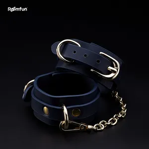 20 Years OEM/ODM Factory Sex Toys SM PU Leather Handcuff With Gold Color Chain Sex Toys BDSM Luxurious Quality Leather Handcuff