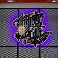 Usine personnalisée acrylique 3d signes Laser découpe lettres grande Plaque Design signalisation d'entreprise pour hôtel mur Art décor
