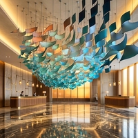 Lustre en acrylique carré à dégradé personnalisé, grand luminaire suspendu de luxe pour hall d'hôtel, décoration de hall commercial
