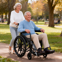 Fauteuil roulant confortable avec repose-pieds réglable et siège respirant en Oxford, cadre en acier noir avec pneus solides et double freinage pour personnes handicapées