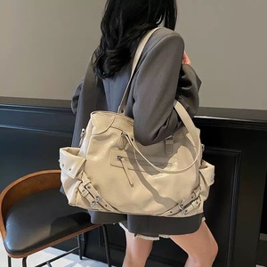 <span class=keywords><strong>Sac</strong></span> à bandoulière en PU grande capacité haut de gamme vintage pour femme, nouvelle mode 2026, fermeture à cadenas portable, idéal pour les voyages et l'usage quotidien – Meilleures ventes - Product Image 2