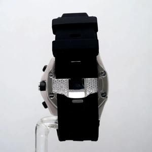 Montre en acier inoxydable argenté, sertie de diamants VVS, de luxe, best-seller, idéale pour un anniversaire ou un cadeau, disponible à la vente - Product Image 3