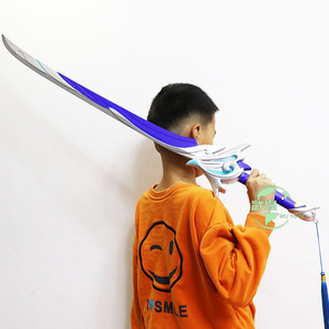 Genshin Impact <span class=keywords><strong>Kamisato</strong></span> <span class=keywords><strong>Ayato</strong></span> Arma Espadas Niños Fiesta Juego Seguridad PU Anime Cool Cosplay Espadas de juguete para la venta - Product Image 4