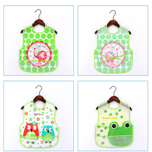 Babero de pañuelo impermeable de manga larga de gran oferta para niños pequeños que comen delantal con patrón impreso de bolsillo Fabricante directo - Product Image 4