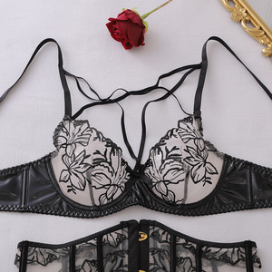 Chuangerm en stock Nouvelle collection 2026 Lingerie de luxe en maille de dentelle brodée florale avec empiècements en similicuir et corset à baleines - Product Image 4