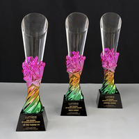 MH-MJ0476 de trophée de verre de tour de cylindre de cristal d'étoile de résine colorée verte rose