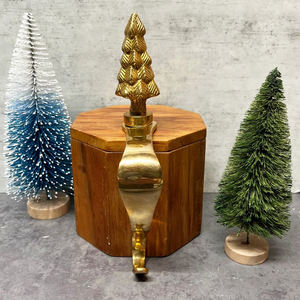 Soporte de media con forma de árbol de Navidad de aluminio 2025 para decoración interior y exterior Best Seller - Product Image 1