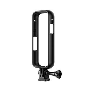 Le nouveau produit de Telesin, la Shadow Stone Insta360 X4, présente une protection en plastique légère, résistante aux chutes et à l'usure. - Product Image 1