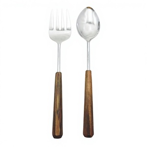 Juego de servidor de ensalada elegante y ecológico con mango de madera sostenible para ocasiones de fiesta - Product Image 1