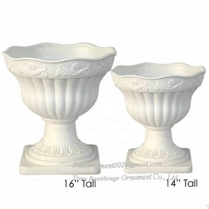 Maceta <span class=keywords><strong>de</strong></span> Plástico Blanca con Borde Festoneado Estilo Griego, Urna para Plantas, Florero - Product Image 1