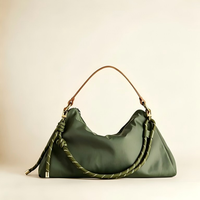 Sac fourre-tout réutilisable tendance pour usage quotidien, avec bandoulière, couleur unie, fermeture ouverte, doublure en polyester recyclable, fabriqué en nylon, idéal pour les voyages et la plage